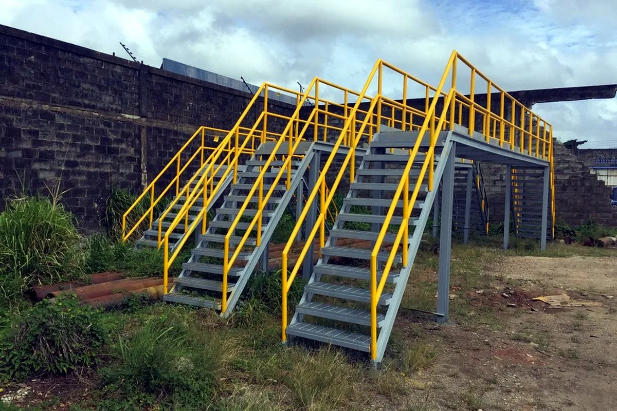 Estructuras metálicas en obra — VENEZCONSTRUCTORES